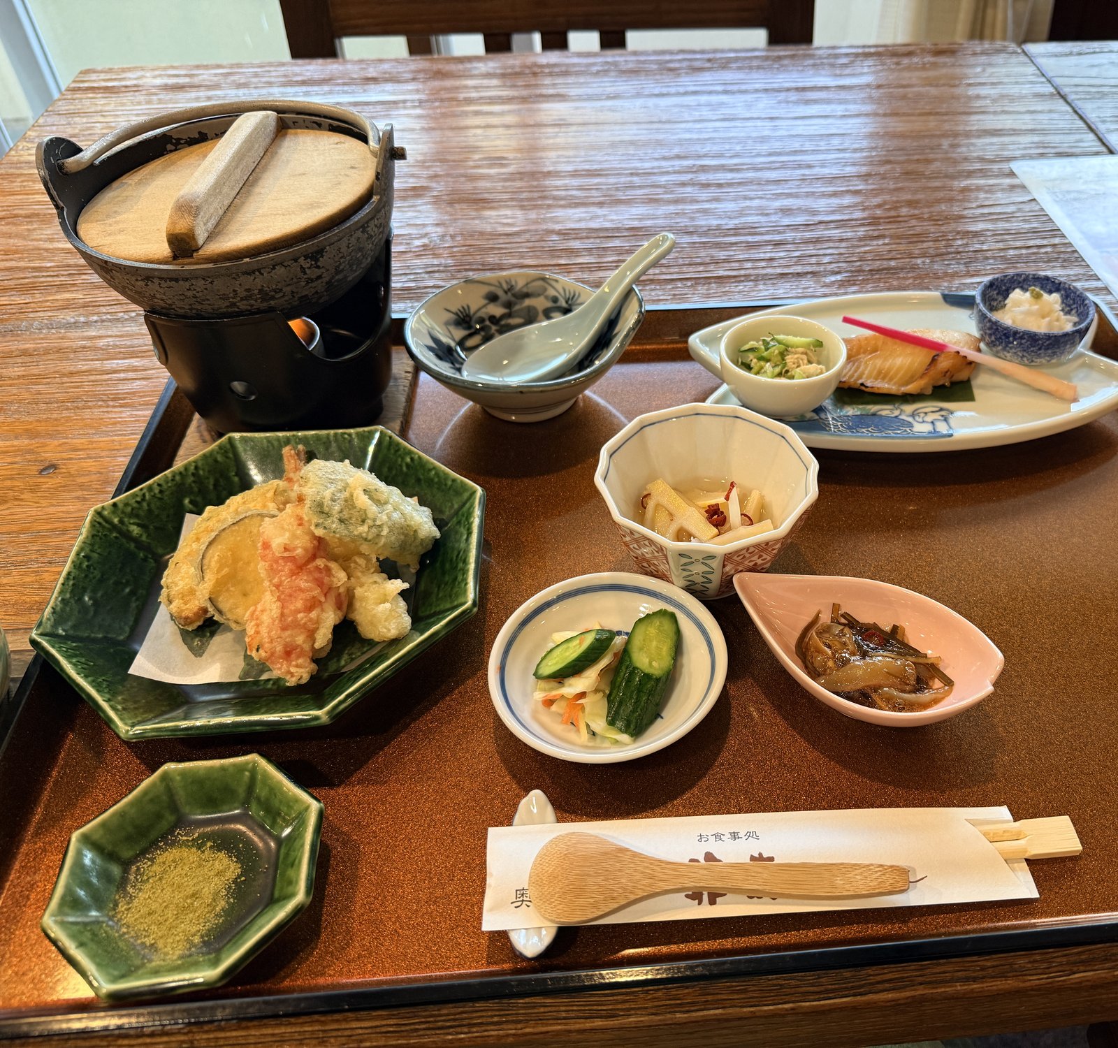 奥羽山荘レストラン爺森の夕食膳